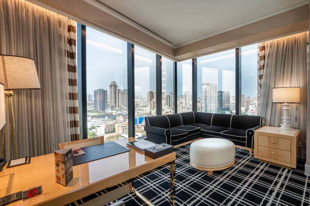 The Lin Hotel Taichung Exterior photo