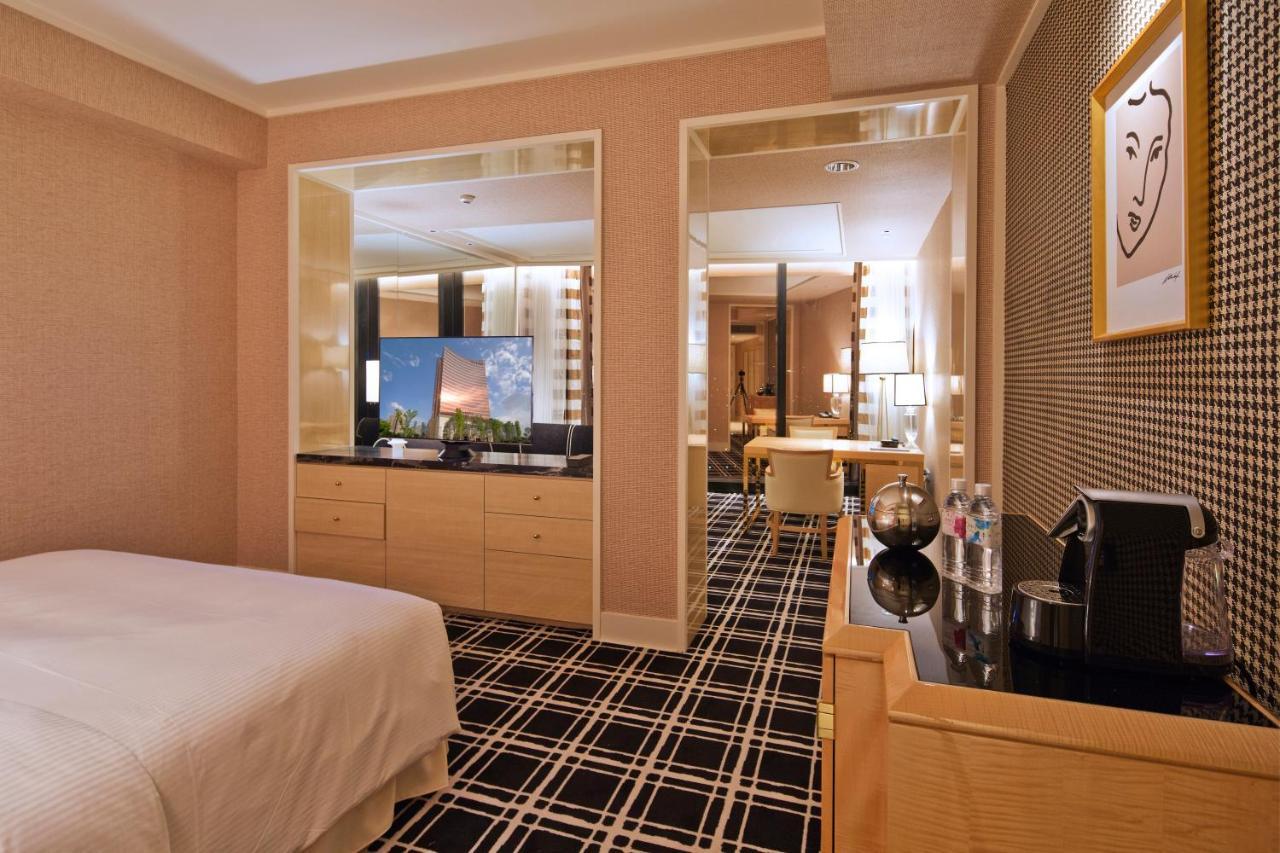 The Lin Hotel Taichung Exterior photo A suite at the hotel