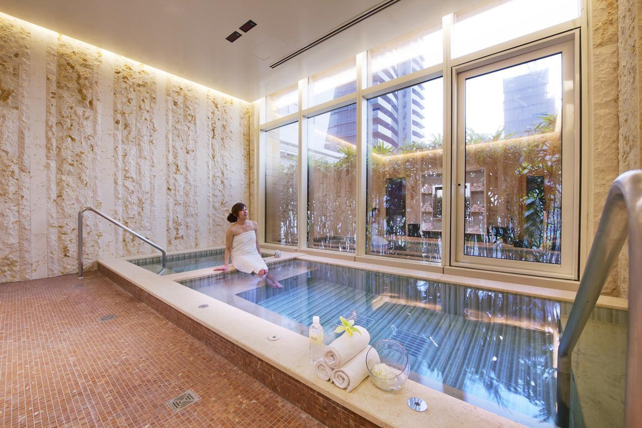 The Lin Hotel Taichung Exterior photo A woman in a spa