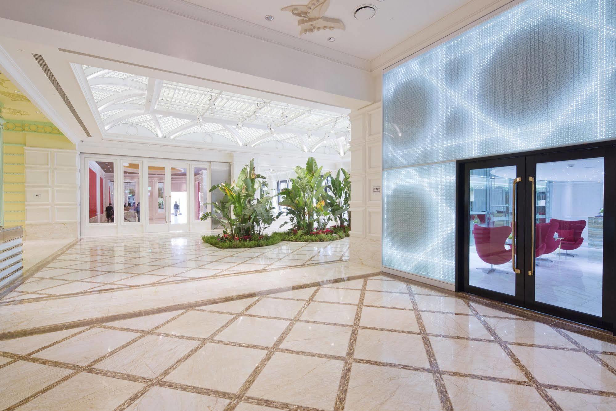 The Lin Hotel Taichung Exterior photo Interior of the hotel